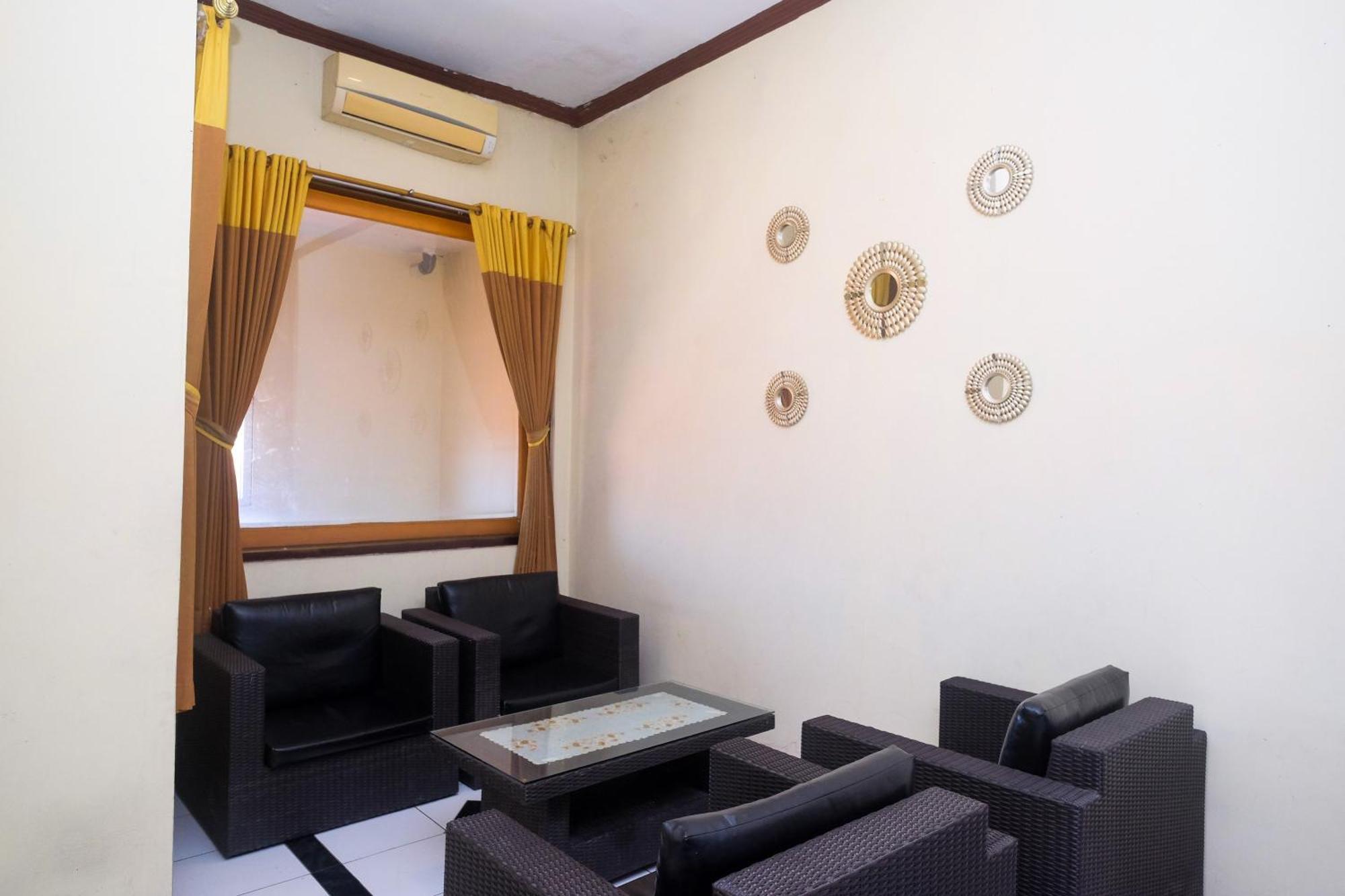 Urbanview Hotel Dedy Jaya Brebes Екстер'єр фото