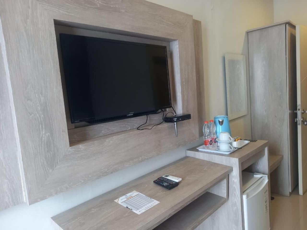 Urbanview Hotel Dedy Jaya Brebes Екстер'єр фото